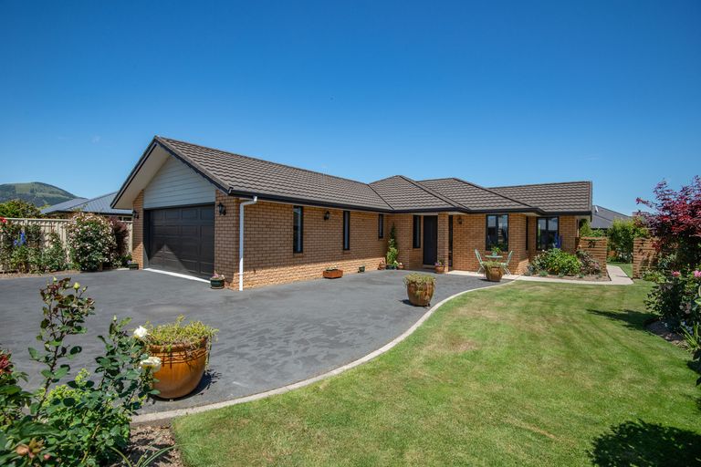 Photo of property in 13 Watt Street, Mosgiel, 9024