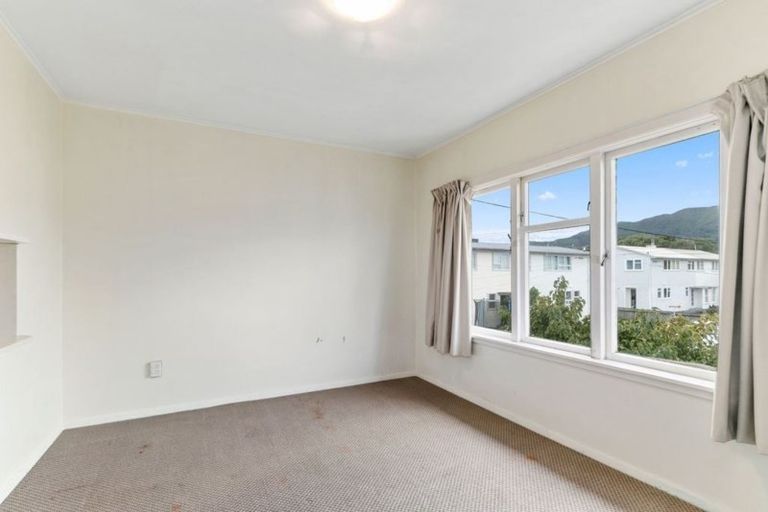 Photo of property in 21-22 Trevethick Grove, Woburn, Lower Hutt, 5010