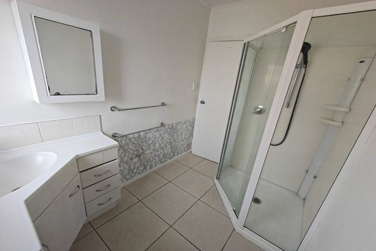 Photo of property in 1/57 Nikau Street, New Lynn, Auckland, 0600