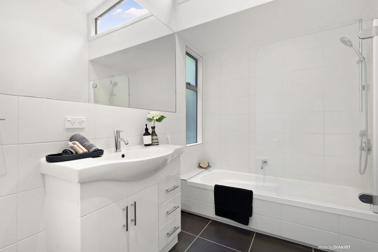 Photo of property in 37e Ngaio Road, Kelburn, Wellington, 6012