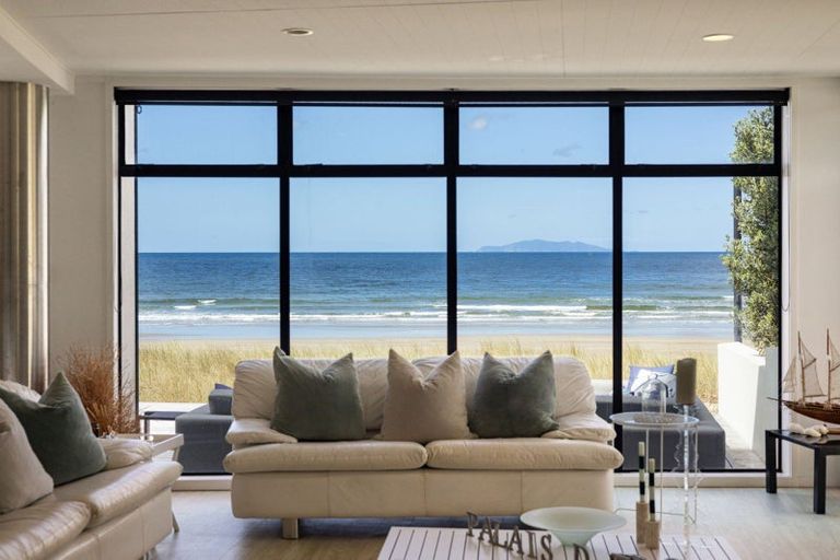 Photo of property in 112 Pohutukawa Crescent, Whangamata, 3620