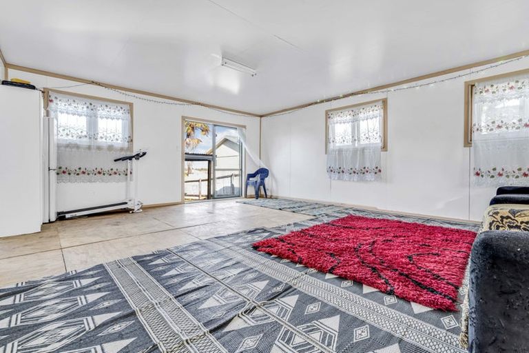 Photo of property in 92 Fisher Crescent, Otara, Auckland, 2023