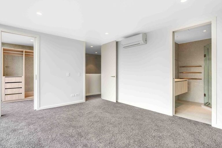 Photo of property in 5/279 Lake Road, Belmont, Auckland, 0622