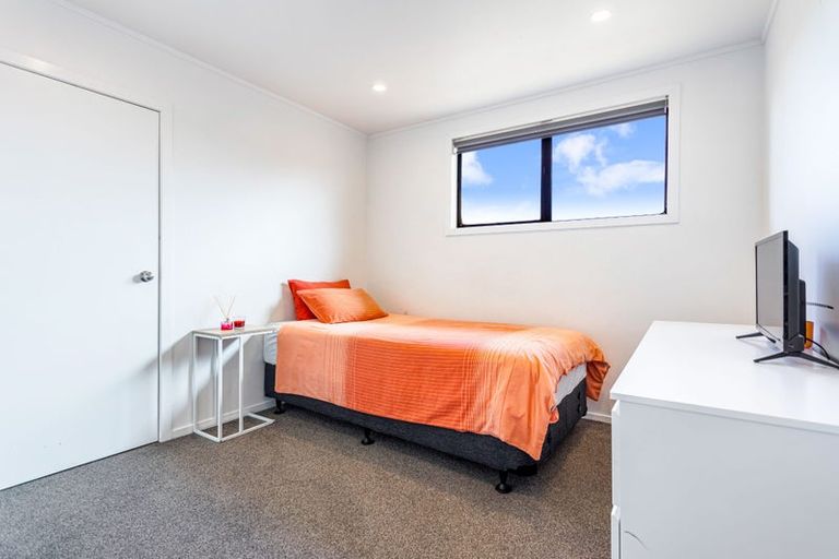 Photo of property in 15 Jelas Road, Red Beach, 0932