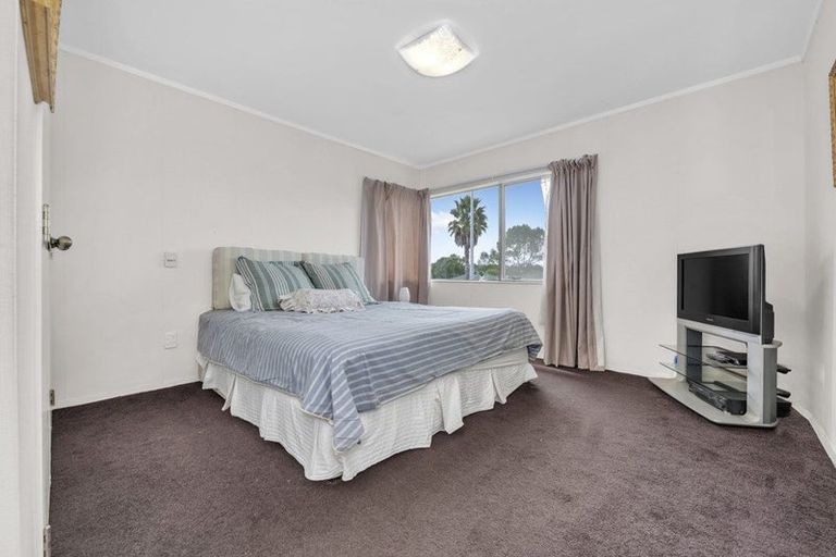 Photo of property in 220 Te Irirangi Drive, Flat Bush, Auckland, 2019