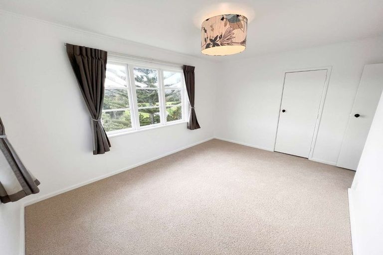 Photo of property in 45 Tahapa Crescent, Meadowbank, Auckland, 1072