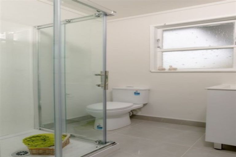 Photo of property in 13 Addington Avenue, Manurewa, Auckland, 2102