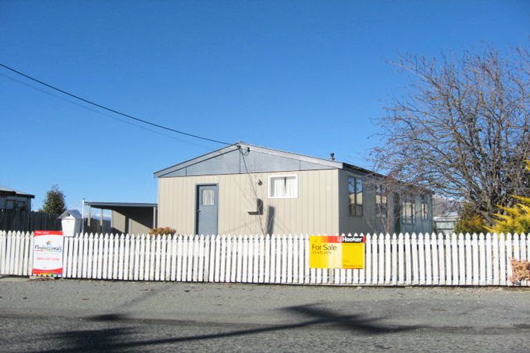 Photo of property in 52 Omahau Crescent, Twizel, 7901