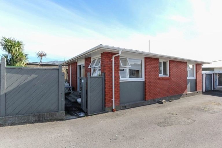 Photo of property in 1/306 Devon Street West, New Plymouth, 4310