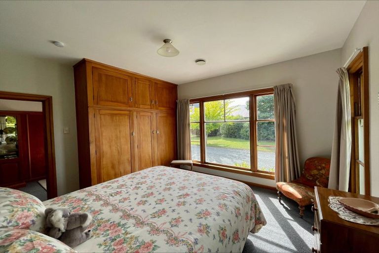 Photo of property in 63 Main North Road, Geraldine, 7930