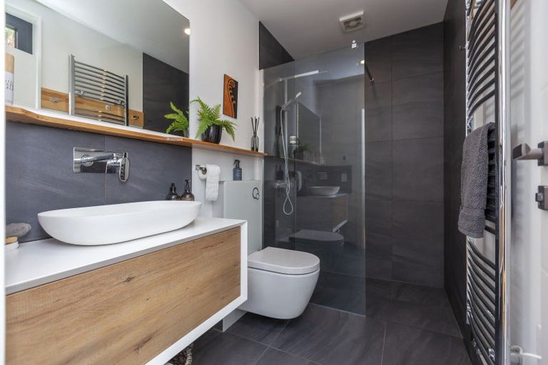 Photo of property in 101 Kakariki Grove, Waikanae, 5036