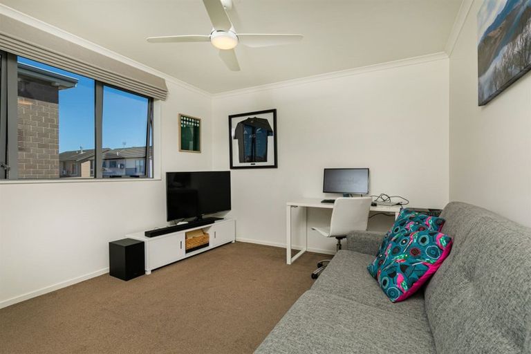 Photo of property in 89 Buckley Avenue, Hobsonville, Auckland, 0616