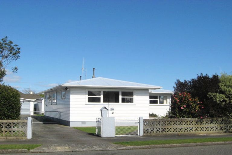 Photo of property in 24 Marlborough Street, Levin, 5510