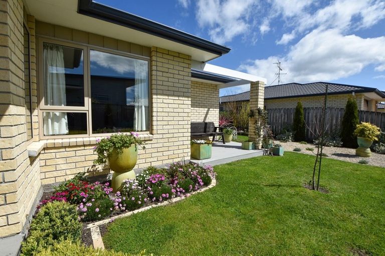 Photo of property in 7c Garrison Street, Carterton, 5713