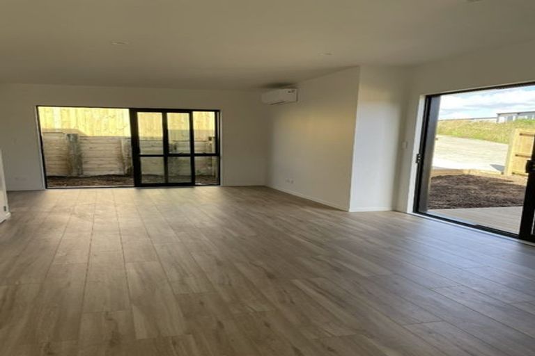 Photo of property in 19a Poruru Close, Papakura, 2110