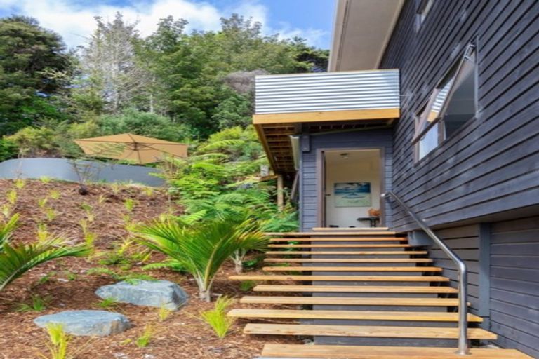 Photo of property in 986 Sandspit Road, Sandspit, Warkworth, 0982