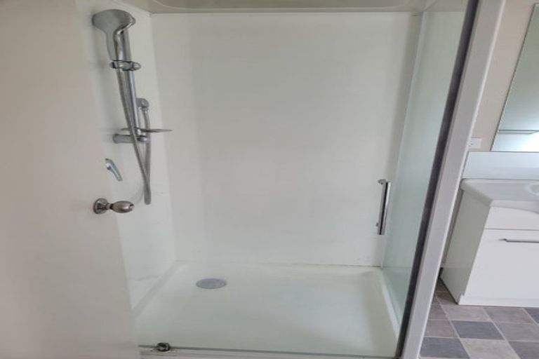 Photo of property in 57b Sabulite Road, Kelston, Auckland, 0602