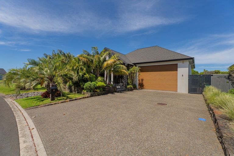 Photo of property in 8 Sara Way, Whitianga, 3510