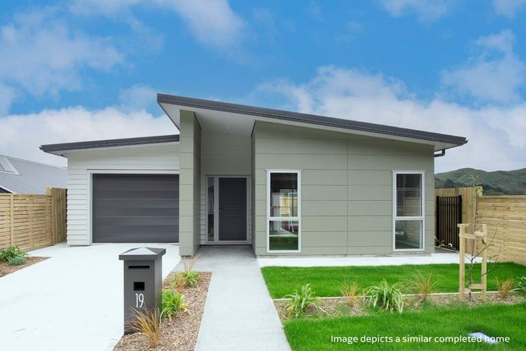 Photo of property in 21 Te Ara O Roimata, Wainuiomata, Lower Hutt, 5014