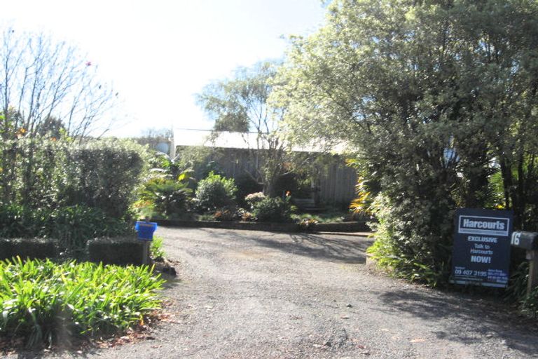 Photo of property in 16 Kendall Road, Kerikeri, 0230
