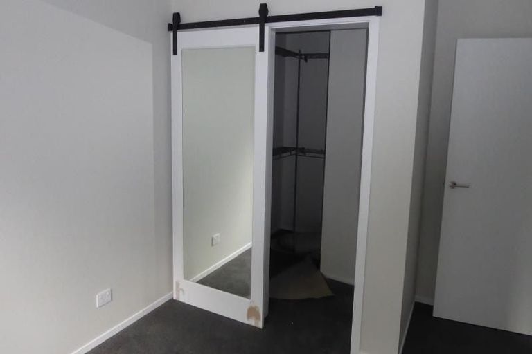 Photo of property in 20d Chetwode Grove, Newlands, Wellington, 6037