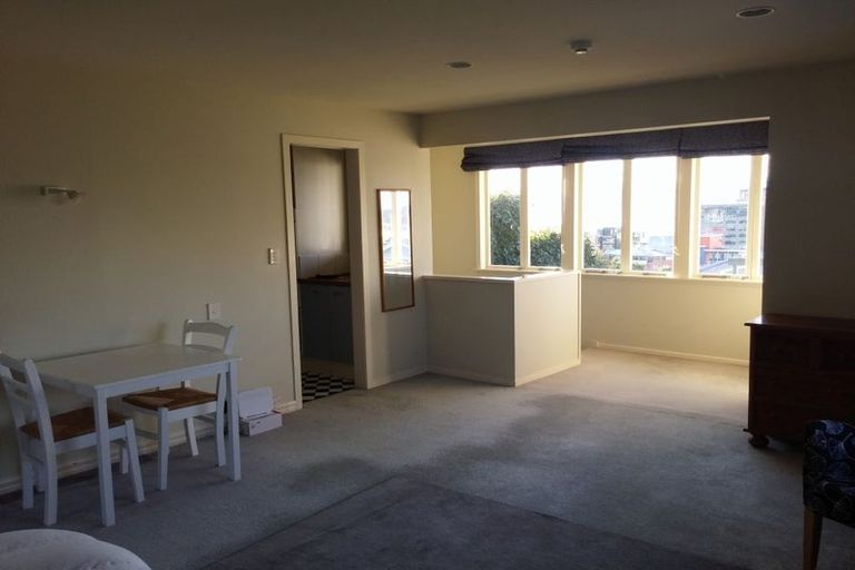 Photo of property in 28 Talavera Terrace, Kelburn, Wellington, 6012