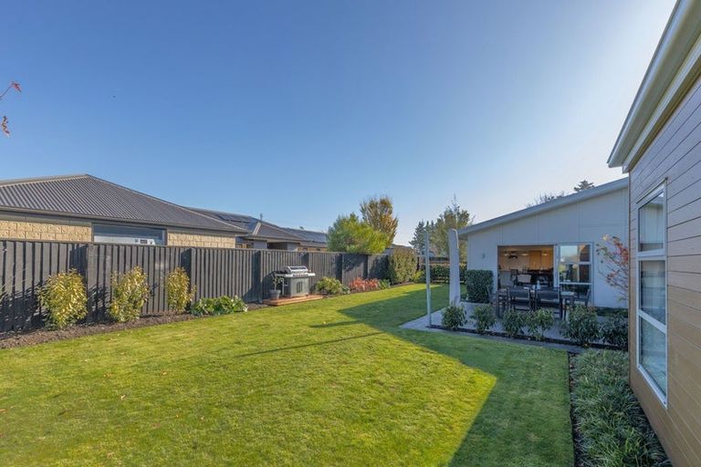 Photo of property in 60 Huntingdon Drive, Rangiora, 7400