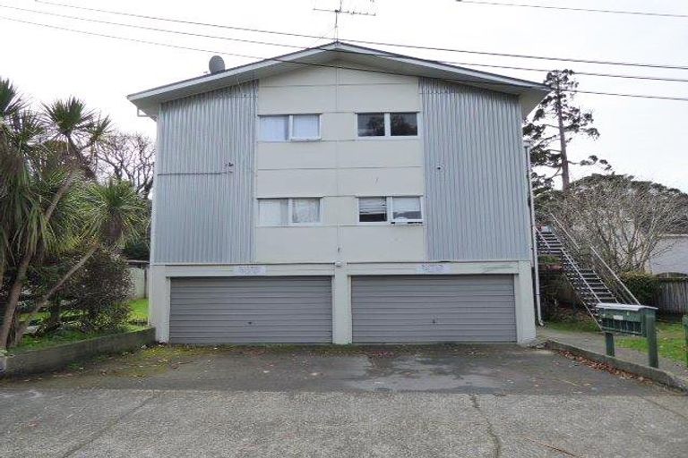 Photo of property in 2/7 Bridge Street, Melling, Lower Hutt, 5010