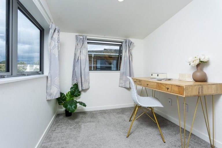 Photo of property in 32b Gulf View Road, Murrays Bay, Auckland, 0630