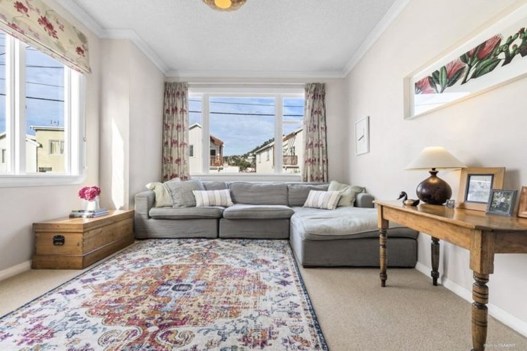 Photo of property in 8 Henry Street, Kilbirnie, Wellington, 6022