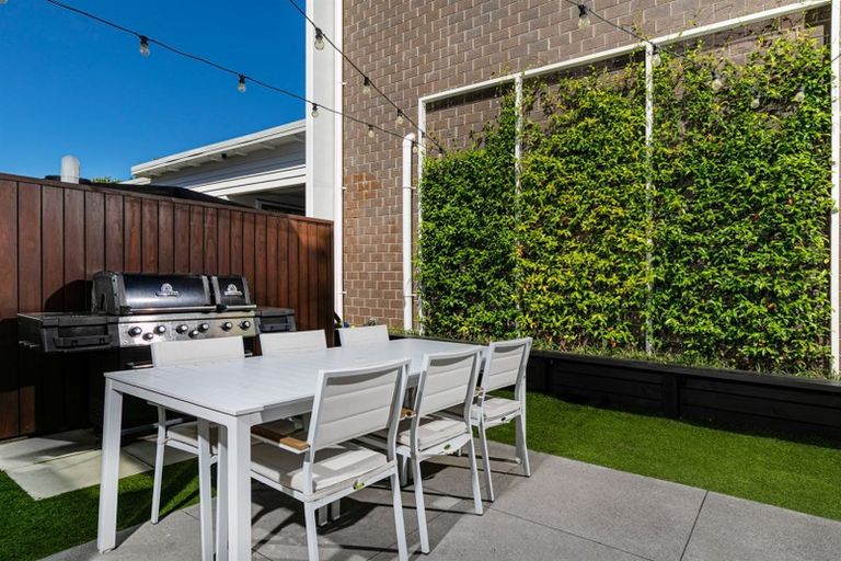 Photo of property in 89 Buckley Avenue, Hobsonville, Auckland, 0616