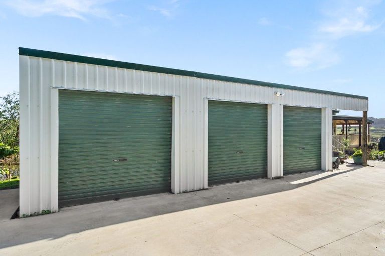 Photo of property in 51 Sterling Road, Paparoa, 0571