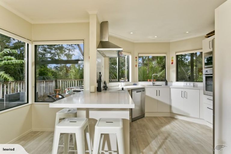 Photo of property in 1/40 Tui Glen Road, Birkenhead, Auckland, 0626