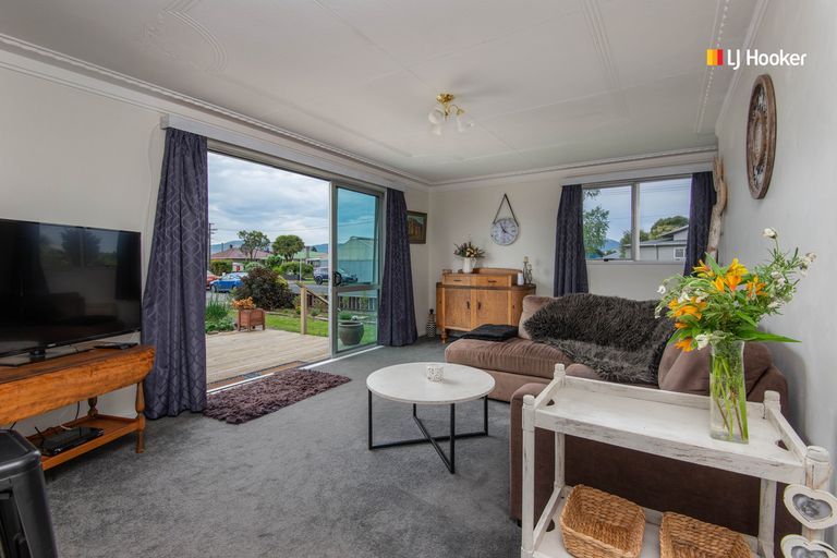 Photo of property in 80 Argyle Street, Mosgiel, 9024