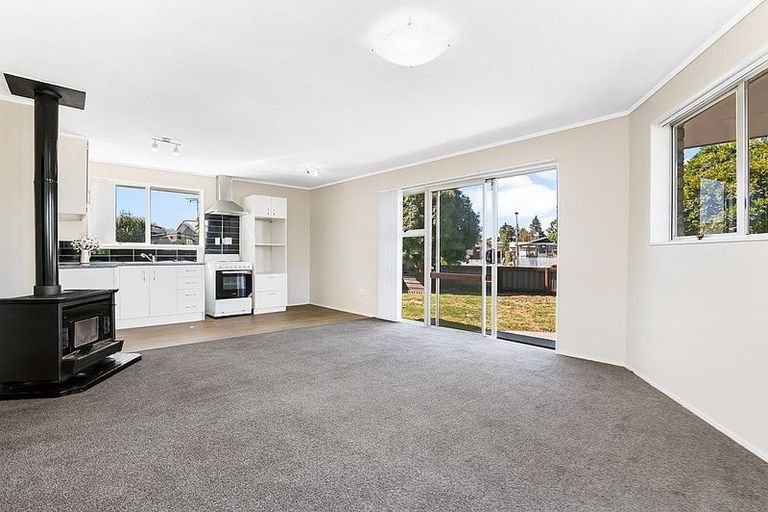 Photo of property in 7 Bradley Place, Nawton, Hamilton, 3200