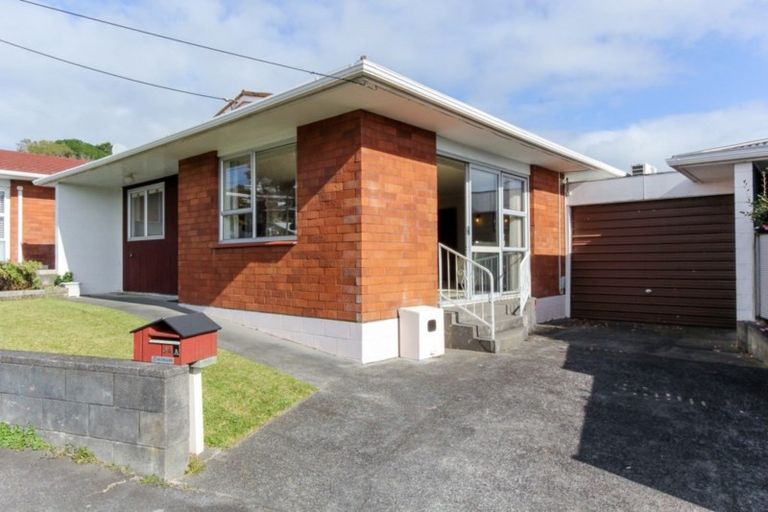 Photo of property in 54a Cutfield Road, New Plymouth, 4310