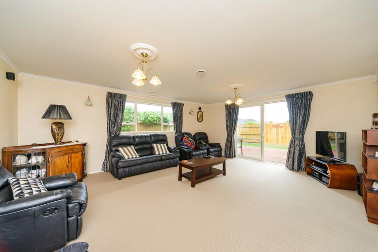 Photo of property in 37 Liberty Grove, Kelvin Grove, Palmerston North, 4414