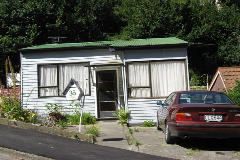 Photo of property in 38 Hawkhurst Road, Lyttelton, 8082