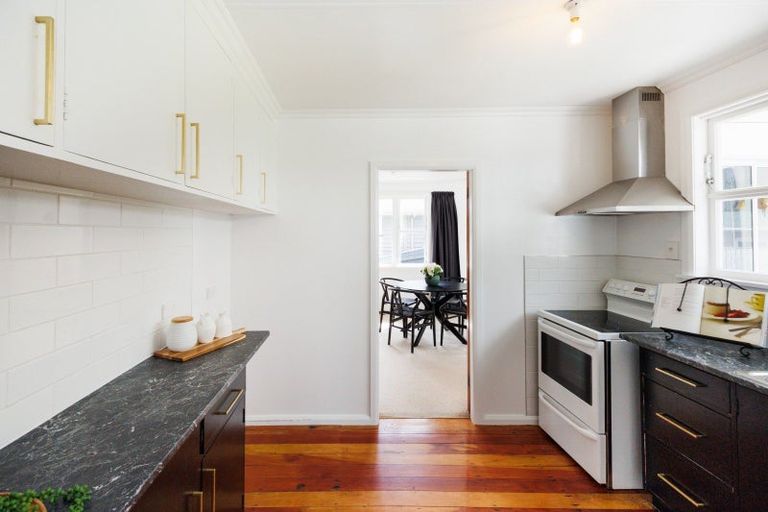 Photo of property in 7 Ruha Street, West End, Palmerston North, 4412