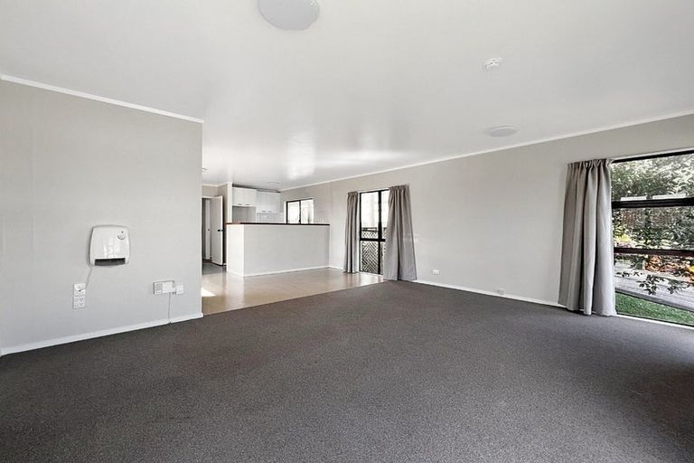 Photo of property in 171 Bradbury Road, Highland Park, Auckland, 2010