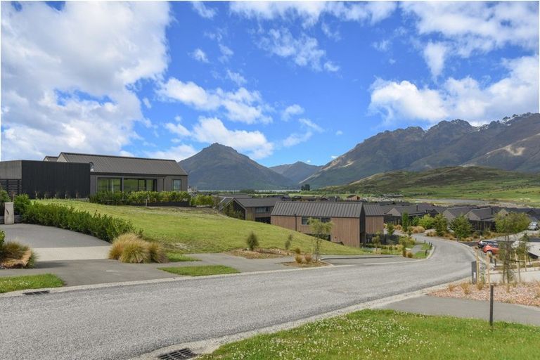 Photo of property in 23 Falconer Rise, Jacks Point, Queenstown, 9371
