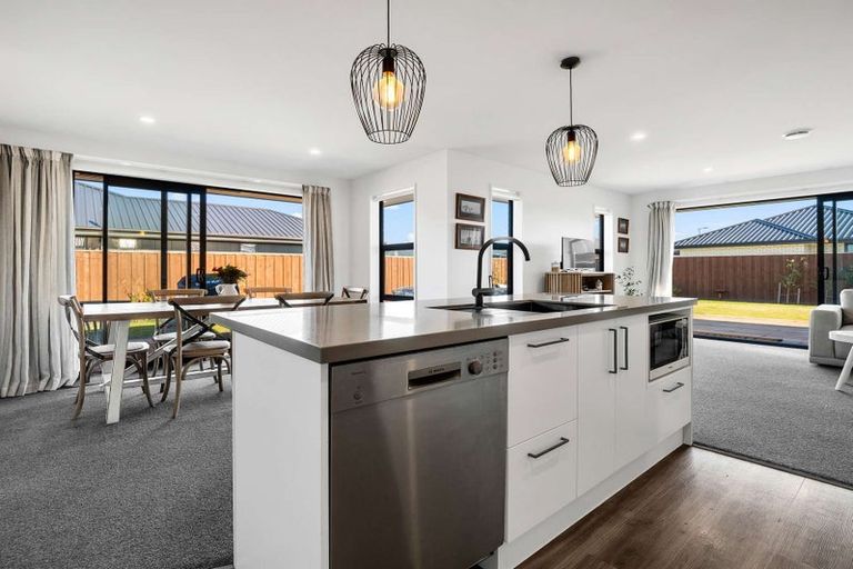 Photo of property in 98 Oaks Drive, Lincoln, 7608