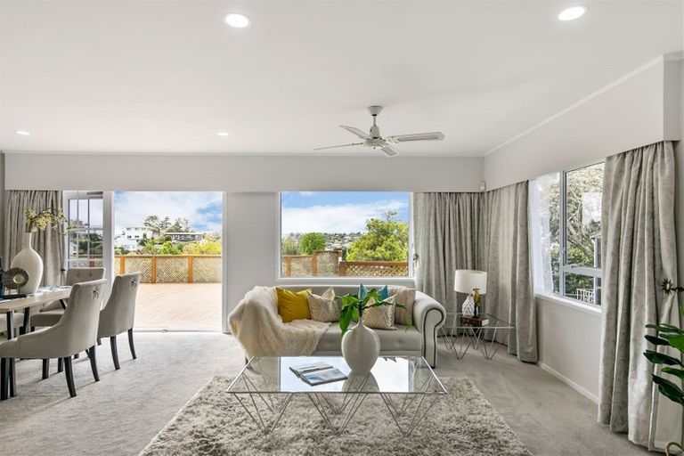 Photo of property in 33 Agincourt Street, Glenfield, Auckland, 0629