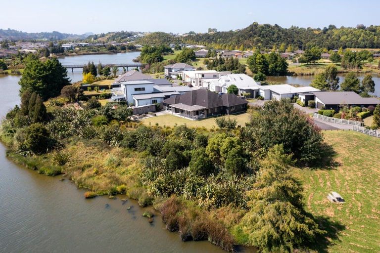 Photo of property in 42 Double Bay Road, Pyes Pa, Tauranga, 3112