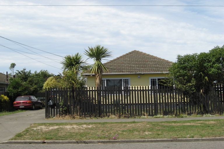Photo of property in 56 Mcgregors Road, Bromley, Christchurch, 8062