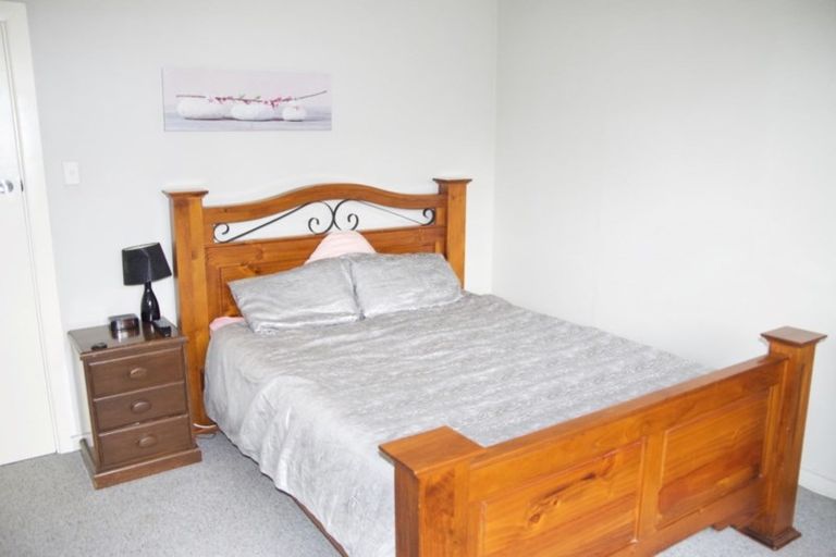 Photo of property in 92 Main North Road, Woodend, 7610