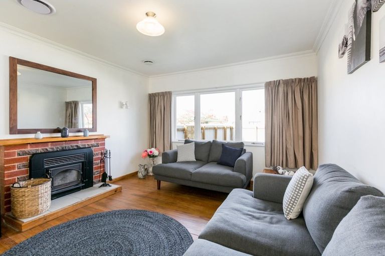 Photo of property in 6 Howard Road, Taradale, Napier, 4112