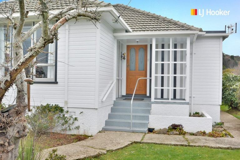 Photo of property in 42 Balmain Street, Halfway Bush, Dunedin, 9010