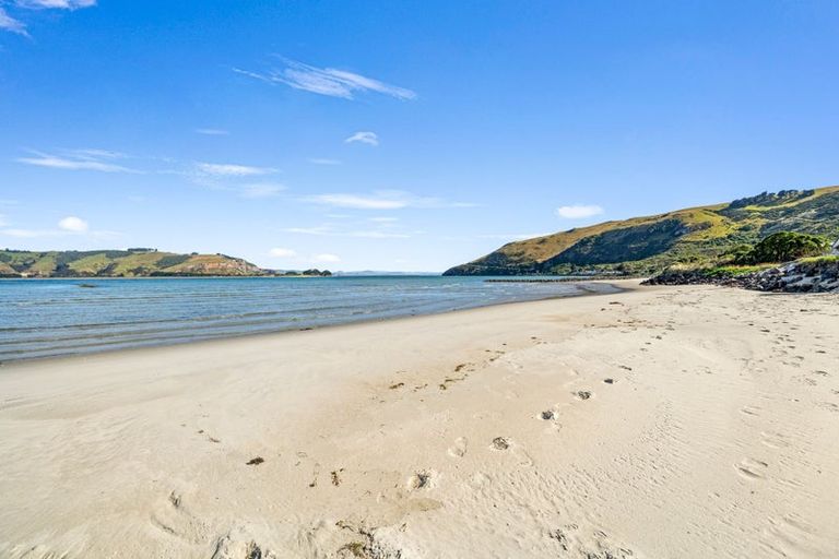 Photo of property in 911 Harington Point Road, Harington Point, Dunedin, 9077