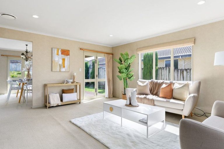 Photo of property in 31 Cairns Crescent, Rototuna, Hamilton, 3210